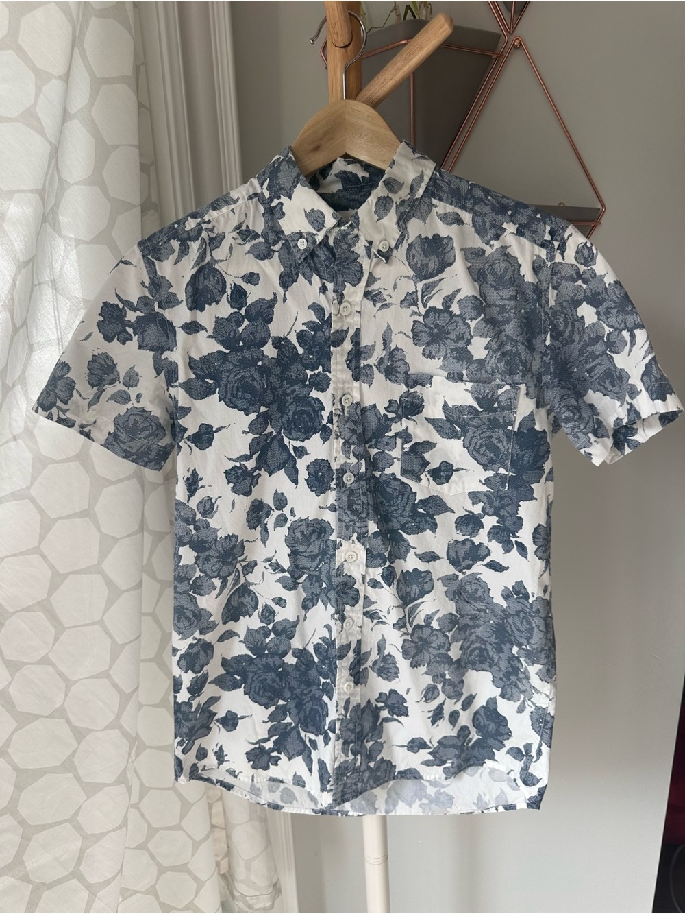 SATURDAYS SURF NYC Men's White Short-Sleeve Button-Up Shirt Blue Floral Print XS
